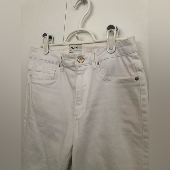 ONLY super skinny white jeans - Picture 3 of 4